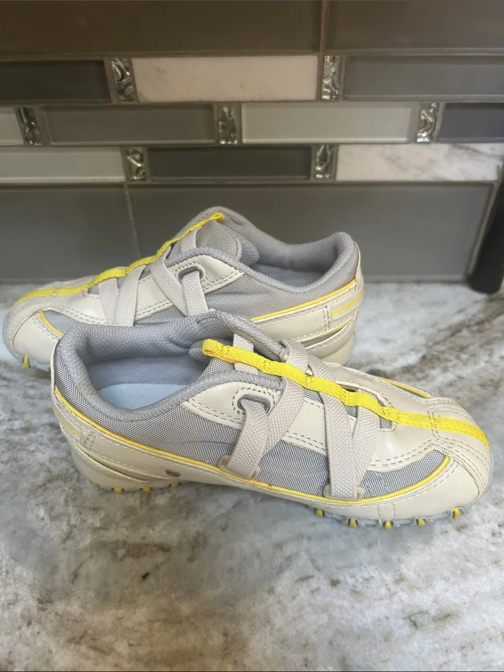 NEW DIESEL Unisex Yellow/ Ivory Leather DISCOVERY SNEAKERS SIZE 11 Kids school